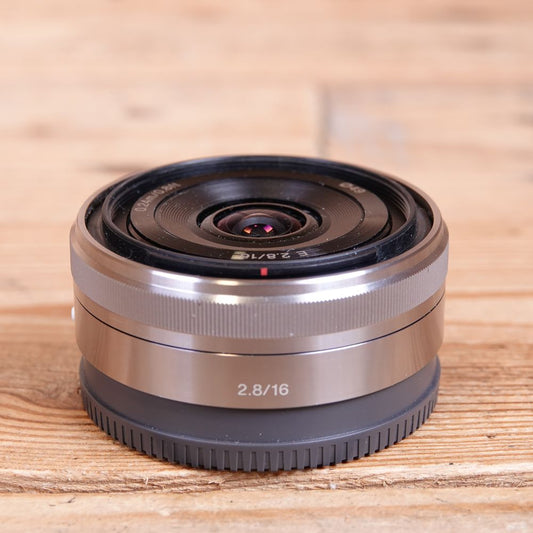 Used Sony E 16mm F2.8 Silver Pancake Lens