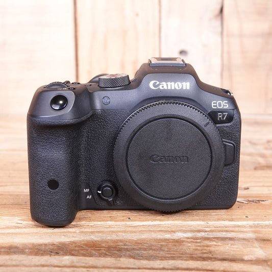 Used Canon R7 Body | Mirrorless | 32MP | APS-C | 4K Video | Dual-SD