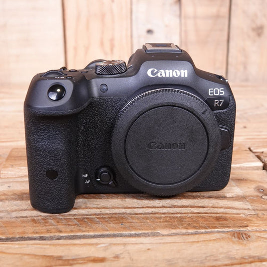 Used Canon R7 Body | Mirrorless | 32MP | APS-C | 4K Video | Dual-SD