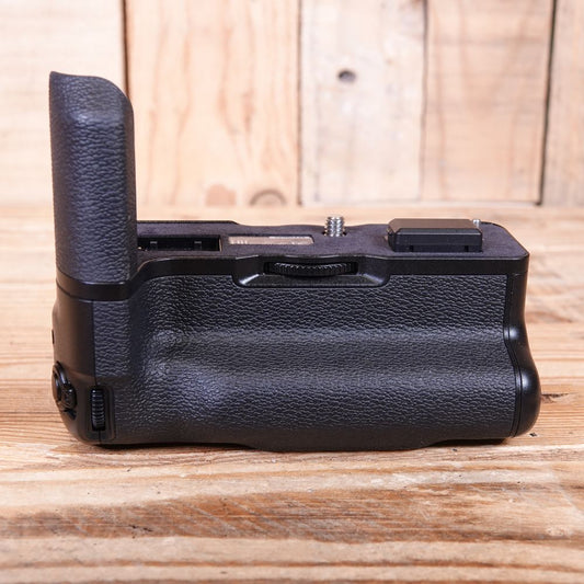 Used Fujifilm X-T4 Vertical Battery Grip VG-XT4 Image 13