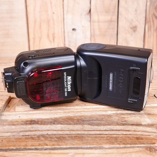 Used Nikon SB-900 Speedlight