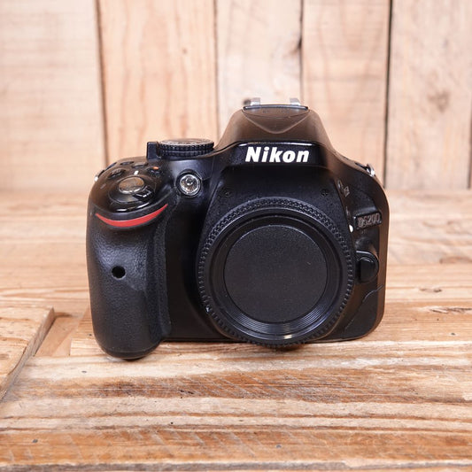 Used Nikon D5200 DSLR Camera Body