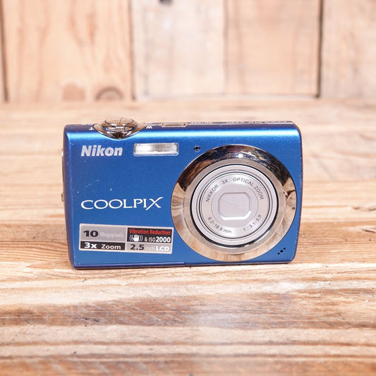 Used Nikon Coolpix S220 Digital Compact Camera