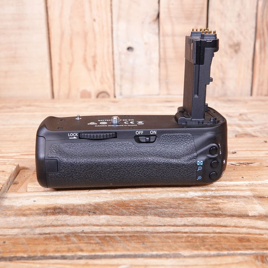 Used Canon Battery Grip BG-E14 for EOS 70D 80D 90D