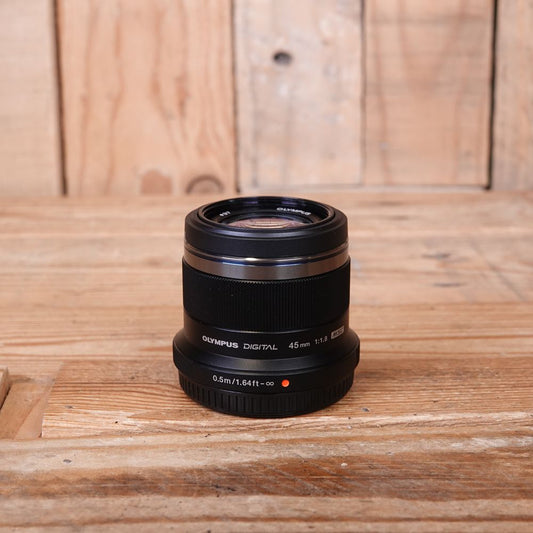 Used Olympus M Zuiko 45mm F1.8 Black Micro Four Thirds Lens