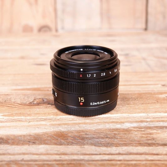 Used Panasonic Leica Summilux 15mm F1.7 Asph Black lens Micro Four Thirds