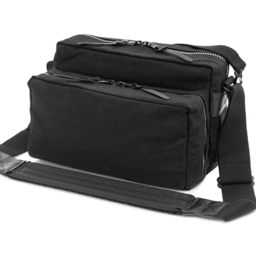 Artisan & Artist ACAM-1000 Canvas & Nylon Camera Bag – Black