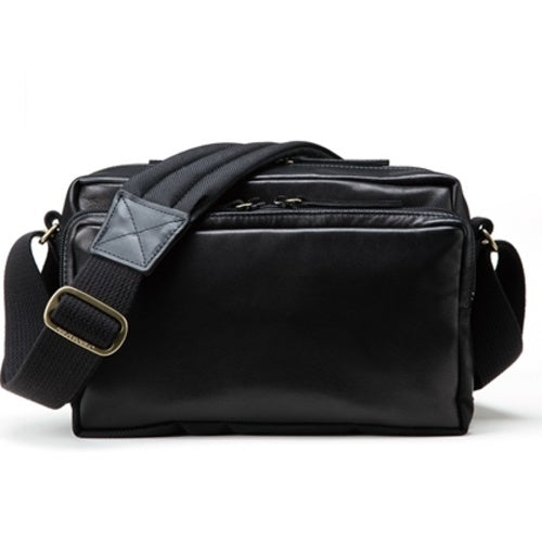 Artisan & Artist GCAM-1100 Leather Camera Bag – Black
